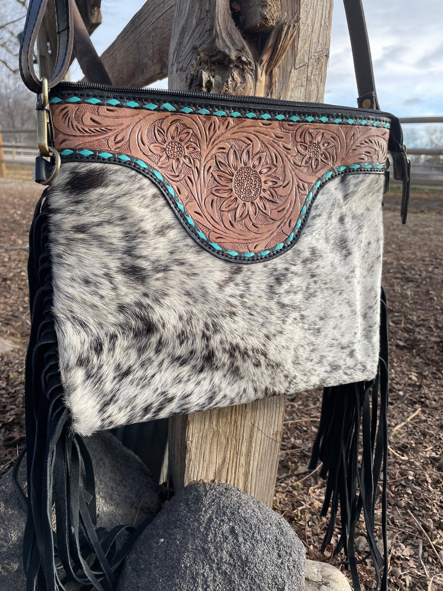 Cowhide Tooled Fringe Purse with Turquoise - 01