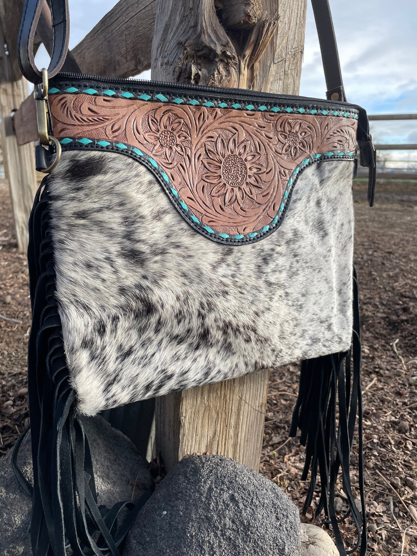Cowhide Tooled Fringe Purse with Turquoise - 01